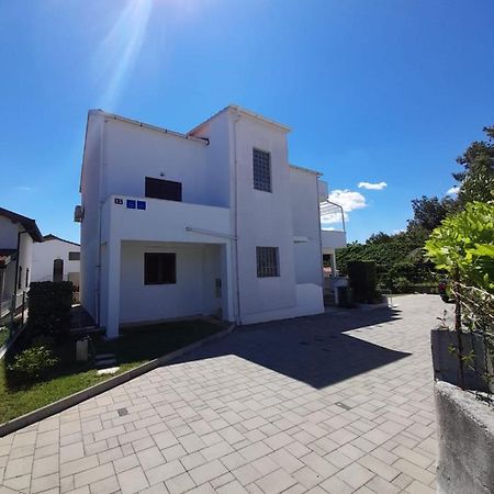 Apartment Niva Nin Eksteriør bilde