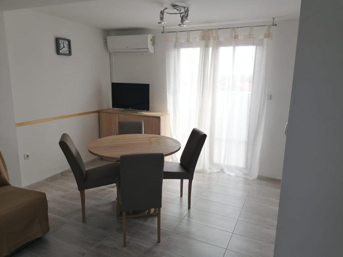 Apartment Niva Nin Eksteriør bilde