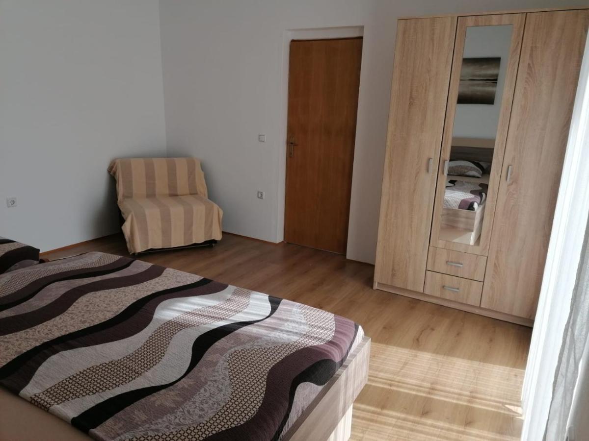 Apartment Niva Nin Eksteriør bilde