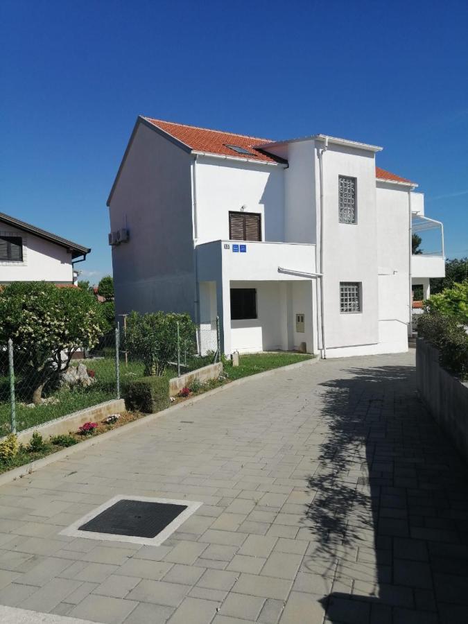 Apartment Niva Nin Eksteriør bilde