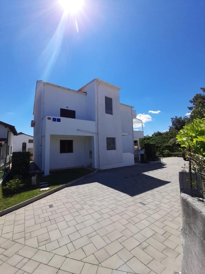 Apartment Niva Nin Eksteriør bilde